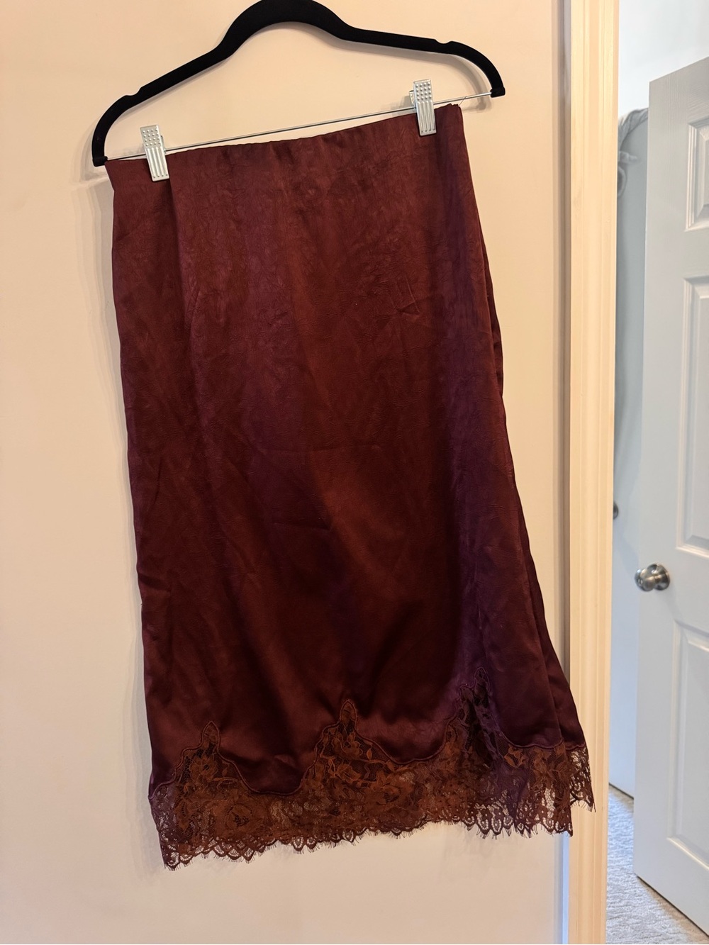 Women's Wine Satin Lace-Trim Skirt